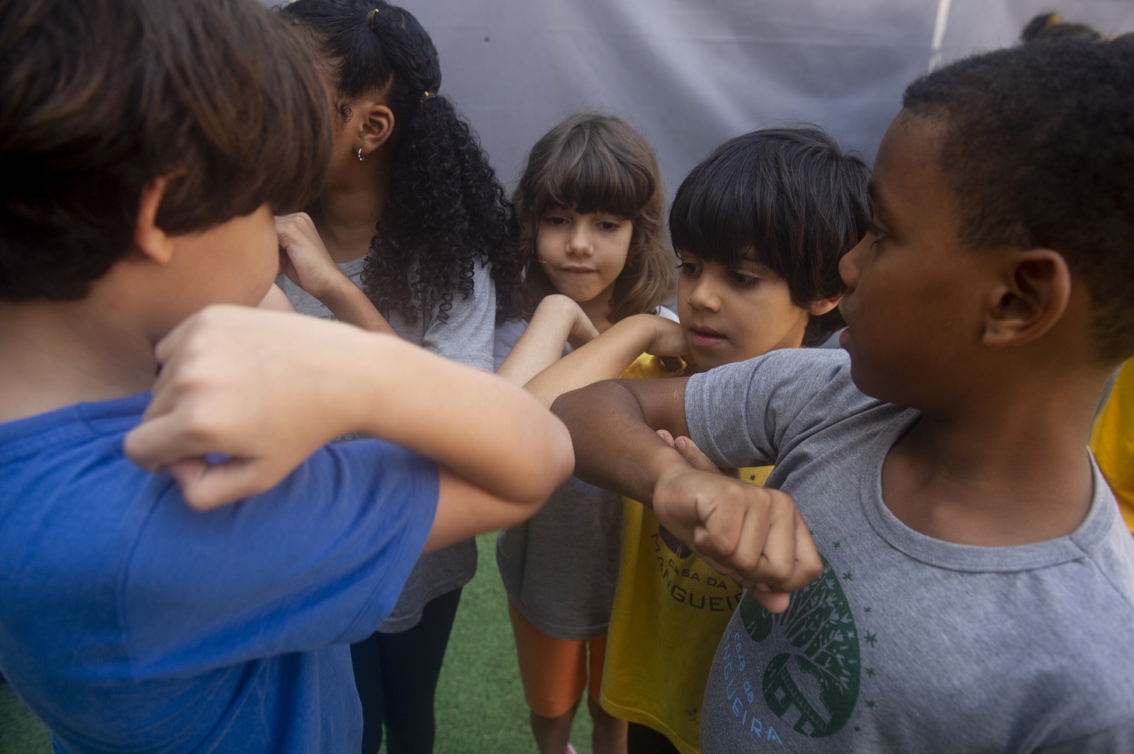 Crianças em atividade no Ensino Fundamental I